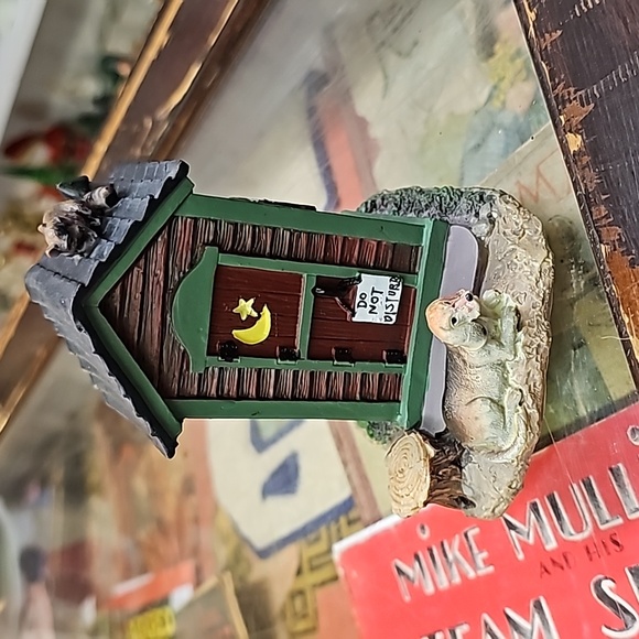2009 Hoilday Time Cowboy Christmas Outhouse - Picture 1 of 10